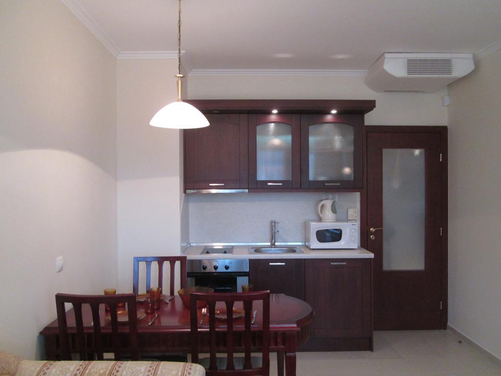 Downtown Alexander Services Apartments Бансько Номер фото